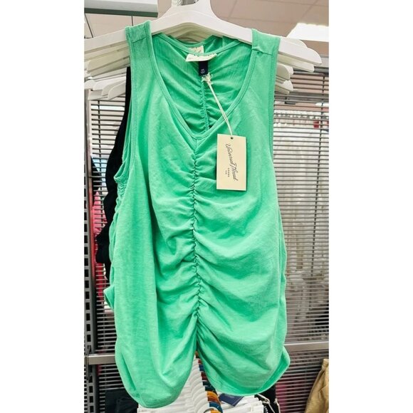 Universal Thread™ Women's Ruched Tank top Green size Medium - Picture 2 of 5